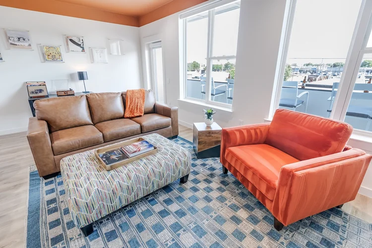 The+Rambler+Inn+King+Bedroom+Suites+8