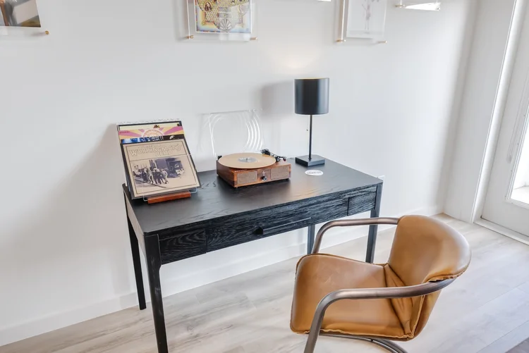 The+Rambler+Inn+King+Bedroom+Suites+9