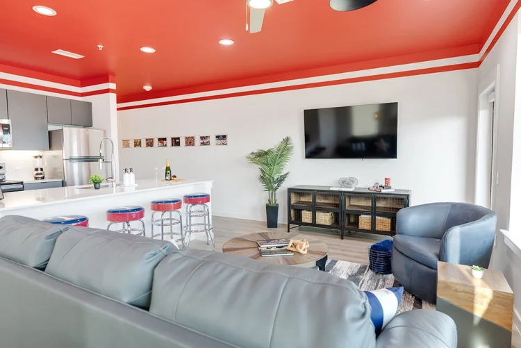 The+Rambler+Inn+Themed+Bedroom+Suites+1