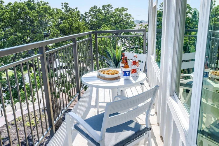 The+Rambler+Inn+Themed+Bedroom+Suites+11